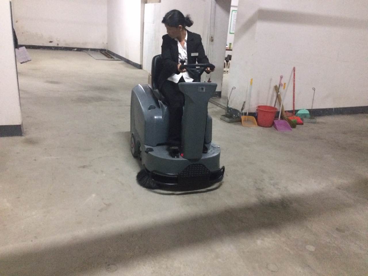掃地機讓我們環(huán)境衛(wèi)生發(fā)生了翻天覆地的變化