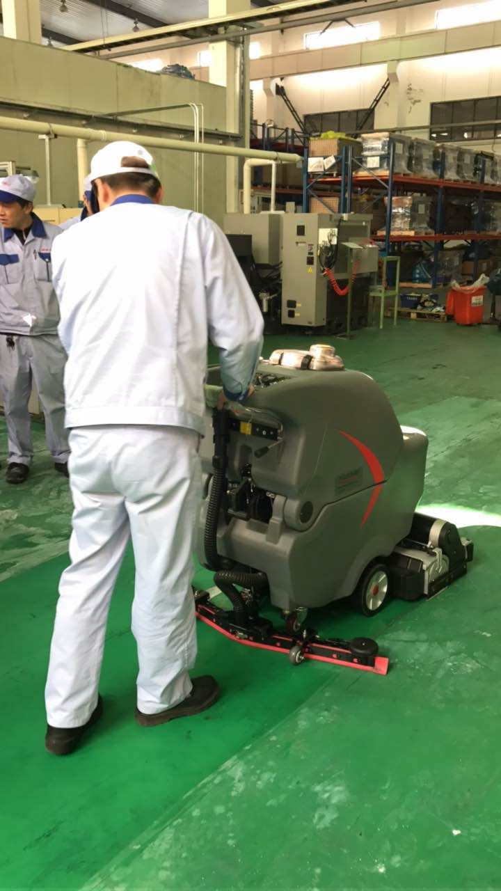 工廠洗地機的油污地面清潔洗地效果怎么樣？